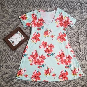 Floral dress with pockets!